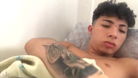 ramiroo2312 online show from 02/18/25, 11:44