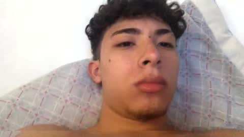 ramiroo2312 online show from 02/23/25, 07:38