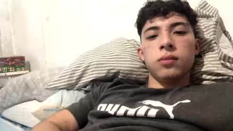 ramiroo2312 online show from 11/12/25, 09:36