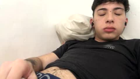 ramiroo2312 online show from 11/14/25, 01:48