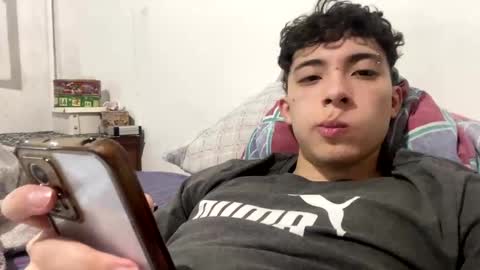 ramiroo2312 online show from 11/18/25, 10:14