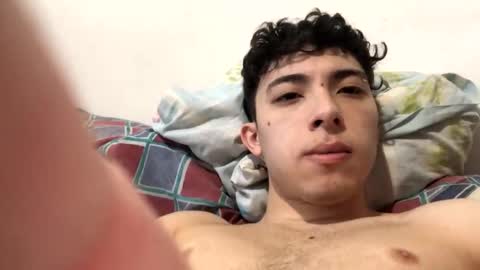 ramiroo2312 online show from 11/19/25, 08:53