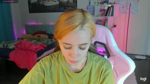 Snapshot of ramona_terner chatting on 02/02/25, 12:35 Ramona terner online show from 02/02/25, 12:35