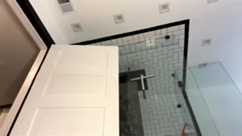    RAMONA Q   online show from 11/26/25, 11:33