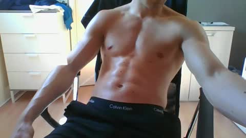 ramonjoosse2001 online show from 04/22/26, 11:12