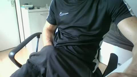 ramonjoosse2001 online show from 06/17/26, 11:23