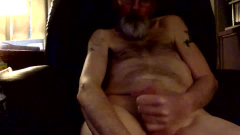 Snapshot of rando56 chatting on 03/01/25, 12:23 Randy online show from 03/01/25, 12:23