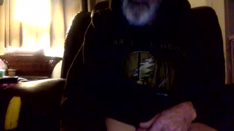 Snapshot of rando56 chatting on 03/08/25, 11:48 Randy online show from 03/08/25, 11:48