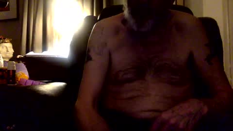 Snapshot of rando56 chatting on 11/08/25, 10:59 Randy online show from 11/08/25, 10:59