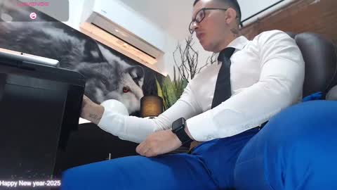 Snapshot of randylukehot chatting on 02/23/25, 07:44 randylukehot online show from 02/23/25, 07:44
