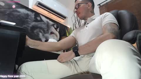 Snapshot of randylukehot chatting on 02/26/25, 07:38 randylukehot online show from 02/26/25, 07:38