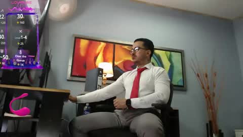 Snapshot of randylukehot chatting on 05/28/26, 10:12 randylukehot online show from 05/28/26, 10:12