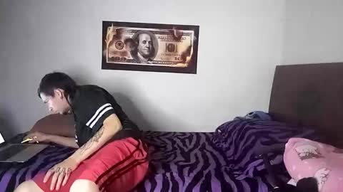 Snapshot of rangel_sex chatting on 09/18/25, 01:40 Rangel and Lola online show from 09/18/25, 01:40