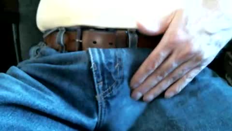 Snapshot of rangerrocks chatting on 10/16/25, 07:59 rangerrocks online show from 10/16/25, 07:59