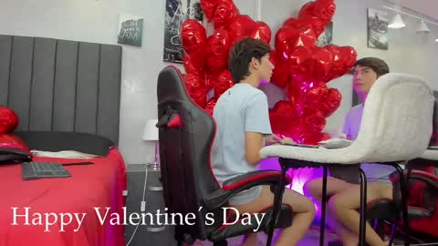 Snapshot of raphael_nyon chatting on 02/15/26, 03:58 Raphael Nyon online show from 02/15/26, 03:58