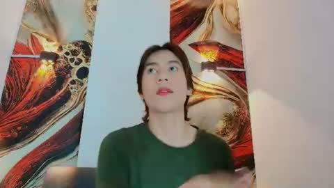 Snapshot of raphael_nyon1 chatting on 06/20/26, 04:04 raphael_nyon1 online show from 06/20/26, 04:04