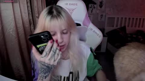 Snapshot of rapunzel_cute chatting on 11/01/25, 09:50 Rapunzel online show from 11/01/25, 09:50