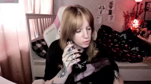 Rapunzel online show from 03/09/26, 01:15