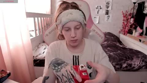 Rapunzel online show from 03/22/26, 01:47