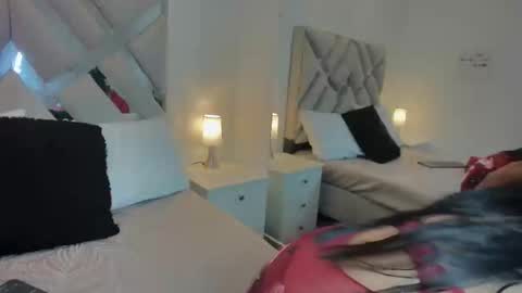 Snapshot of raquel_moore chatting on 03/12/25, 08:41 Raquel Moore online show from 03/12/25, 08:41