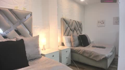 Snapshot of raquel_moore chatting on 09/22/25, 11:29 Raquel Moore online show from 09/22/25, 11:29