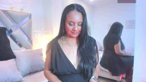 Snapshot of raquel_moore chatting on 09/23/25, 11:41 Raquel Moore online show from 09/23/25, 11:41