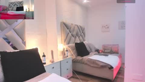 Snapshot of raquel_moore chatting on 10/03/25, 12:57 Raquel Moore online show from 10/03/25, 12:57