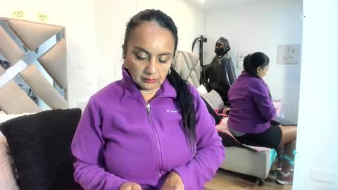 Snapshot of raquel_moore chatting on 11/10/25, 11:42 Raquel Moore online show from 11/10/25, 11:42