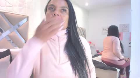 Raquel Moore  online show from 03/30/26, 01:56