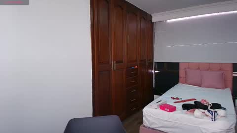 Raquel online show from 09/10/25, 06:52