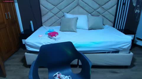 Raquel online show from 11/30/25, 11:14