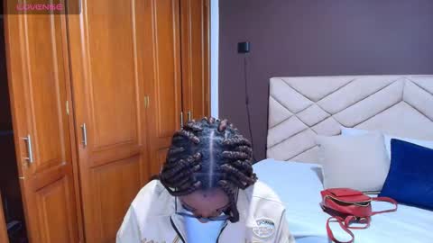 Snapshot of raqueljones_ chatting on 01/14/26, 11:49 Raquel online show from 01/14/26, 11:49