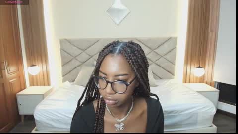 Snapshot of raqueljones_ chatting on 02/24/26, 12:14 Raquel online show from 02/24/26, 12:14