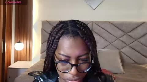 Snapshot of raqueljones_ chatting on 07/23/26, 12:03 Raquel online show from 07/23/26, 12:03