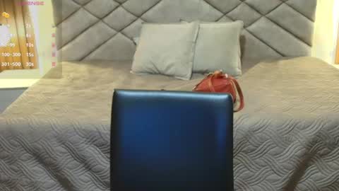 Snapshot of raqueljones_ chatting on 07/29/26, 12:03 Raquel online show from 07/29/26, 12:03