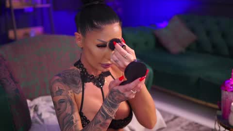 Raquelle online show from 01/25/25, 12:48