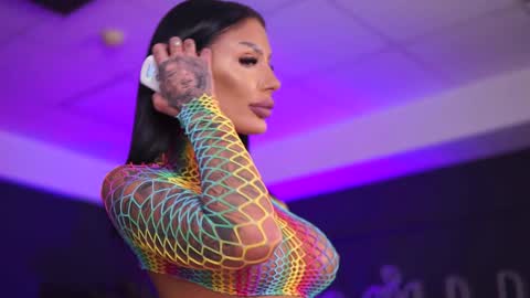 Raquelle online show from 02/01/25, 09:51