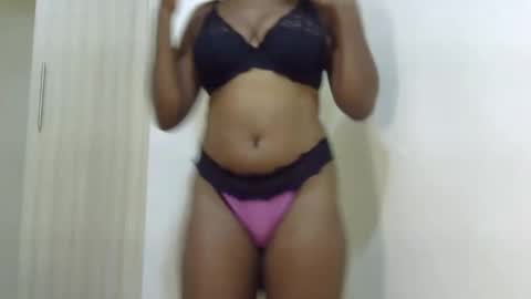 Snapshot of rara_molly chatting on 02/07/26, 06:17 rara_molly online show from 02/07/26, 06:17