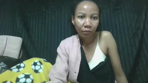 Snapshot of rasoanetteee chatting on 09/27/25, 05:34 rasoanetteee online show from 09/27/25, 05:34