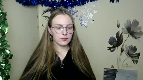 Snapshot of raspberry0101 chatting on 12/24/24, 09:33 raspberry0101 online show from 12/24/24, 09:33