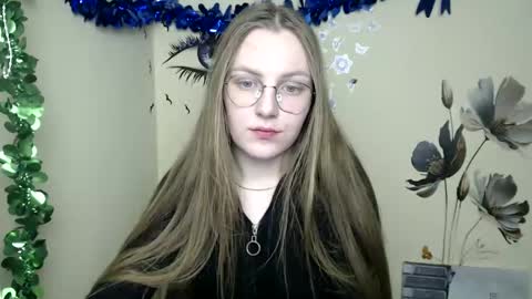 Snapshot of raspberry0101 chatting on 12/25/24, 12:37 raspberry0101 online show from 12/25/24, 12:37