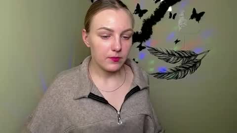 Snapshot of raspberry0101 chatting on 01/24/25, 03:22 raspberry0101 online show from 01/24/25, 03:22