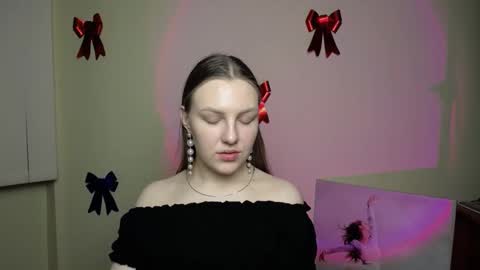 Snapshot of raspberry0101 chatting on 02/10/25, 03:46 raspberry0101 online show from 02/10/25, 03:46