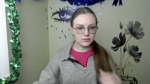 Snapshot of raspberry0101 chatting on 02/18/25, 07:54 raspberry0101 online show from 02/18/25, 07:54