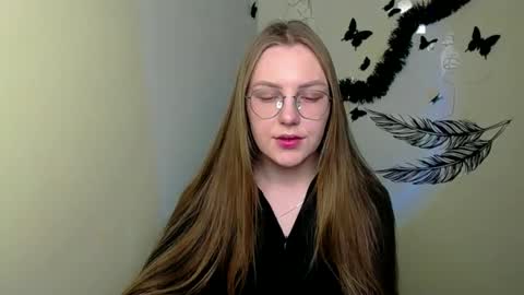 Snapshot of raspberry0101 chatting on 02/23/25, 02:14 raspberry0101 online show from 02/23/25, 02:14