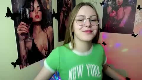 Snapshot of raspberry0101 chatting on 02/28/25, 09:15 raspberry0101 online show from 02/28/25, 09:15