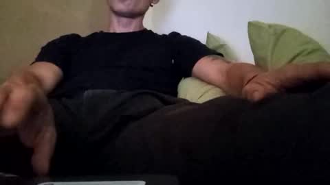 Snapshot of raspines chatting on 10/12/25, 05:45 Raspiness Cam online show from 10/12/25, 05:45