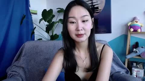 ratna_mm online show from 02/01/25, 07:57