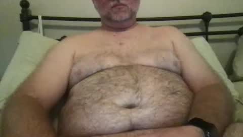 Snapshot of rattoy19 chatting on 10/14/25, 01:34 Rattoy online show from 10/14/25, 01:34