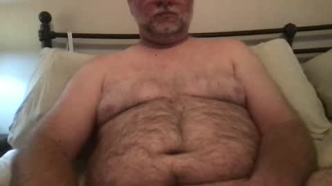Snapshot of rattoy19 chatting on 10/20/25, 11:54 Rattoy online show from 10/20/25, 11:54